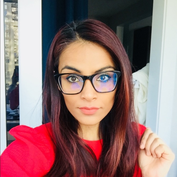 Meet your Posher, Nikita - Picture 1 of 1